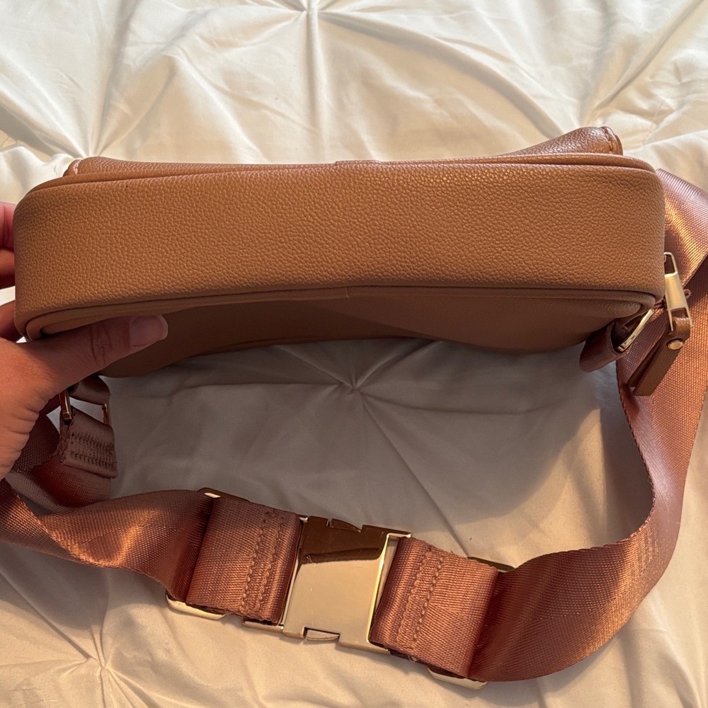 Ayla & Co Tan Vegan Leather Crossbody/ Fanny Pack - Picture 10 of 13